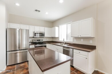 006-photo-kitchen-10832134