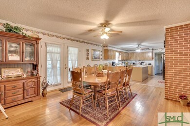 1046 Oak St, Jesup, GA 31545 - photo 7