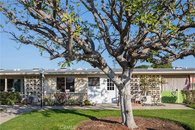 1570 Homewood Rd, Seal Beach, CA 90740 - photo 3