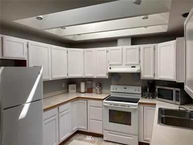 18107 E Clear Lake Blvd SE, Yelm, WA 98597 - photo 7