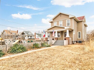 1736 C Ave NW, Cedar Rapids, IA 52405 - photo 3