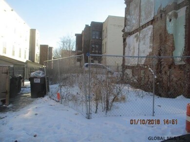 8 Alexander St, Albany, NY 12202 - photo 3