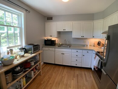 149 Beaconsfield Rd unit A4, Brookline, MA 02445 - photo 4