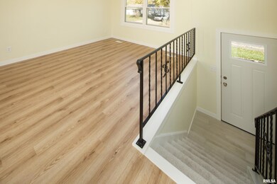 2109 W 68th St, Davenport, IA 52806 - photo 6