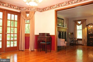 481 Ferry Point Rd, Annapolis, MD 21403 - photo 4