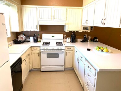 26B7ABC7-5485-4C41-8EDA-678C084088BE