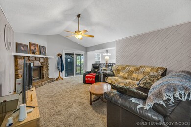 13916 S Nyssa Place, Glenpool, OK 74033 - photo 7