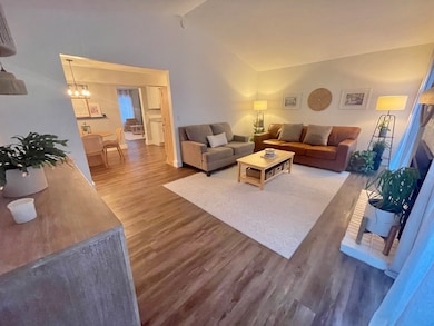 240 Westbrook Cir, Naperville, IL 60565 - photo 6