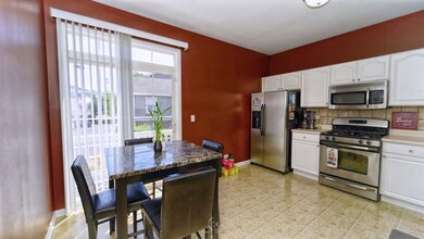 1906 Freedom Ct unit 372, Zion, IL 60099 - photo 6