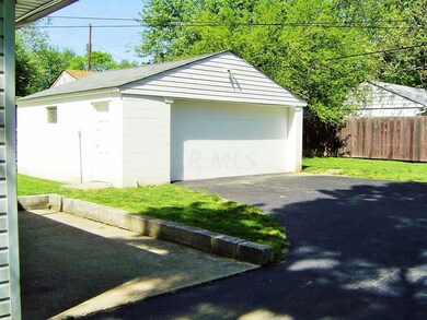 910 Exeter Rd, Columbus, OH 43213 - photo 2