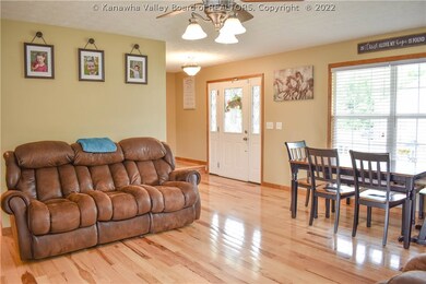 157 Pebble Creek Dr, Fraziers Bottom, WV 25082 - photo 7