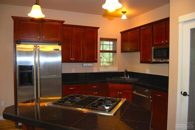 1231 SW Tanner Ct, Bend, OR 97702 - photo 4