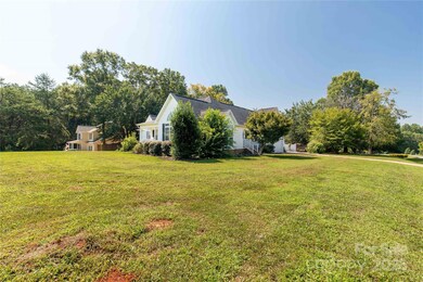 903 Little Brook Cir, York, SC 29745 - photo 2