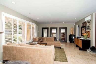 5 Living Room