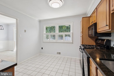 3925 Forge Dr, Woodbridge, VA 22193 - photo 7