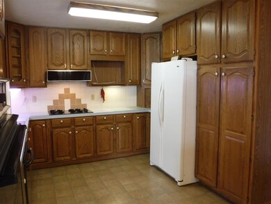 2702 Pontiac Dr, Alamogordo, NM 88310 - photo 2