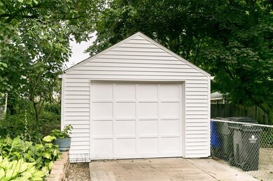 1004 23rd St SE, Cedar Rapids, IA 52403 - photo 4