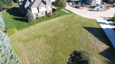 2515 Pine Cone Ct, Naperville, IL 60565 - photo 4