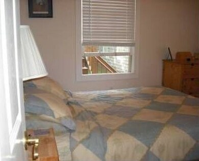 9 Bayview Ave, Bristol, RI 02809 - photo 3