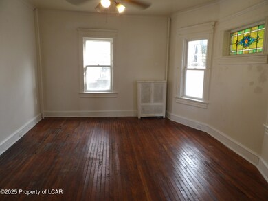 942 Monroe Ave, Scranton, PA 18510 - photo 5