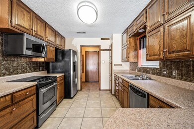 7616 Hunt Dr, North Richland Hills, TX 76182 - photo 7