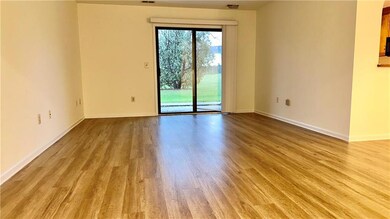 978 Cold Spring Rd unit 3, Allentown, PA 18103 - photo 3