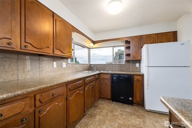 1411 38th St, Anacortes, WA 98221 - photo 7