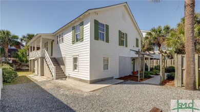 Vintage Tybee Cottage with everything NEW