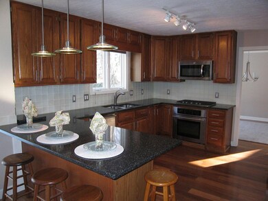 1608 Barrington Rd, Columbus, OH 43221 - photo 3