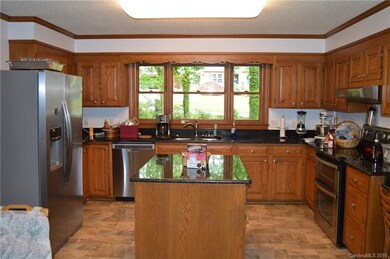 406 Florence Cir, Statesville, NC 28625 - photo 5