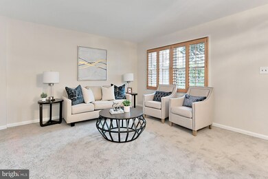 9617 Blake Ln, Fairfax, VA 22031 - photo 7