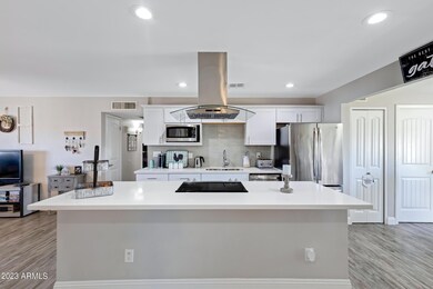 2947 E Des Moines St-8