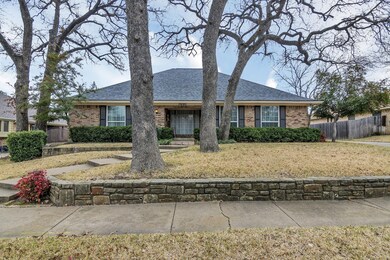 712 Shady Ln, Bedford, TX 76021 - photo 2