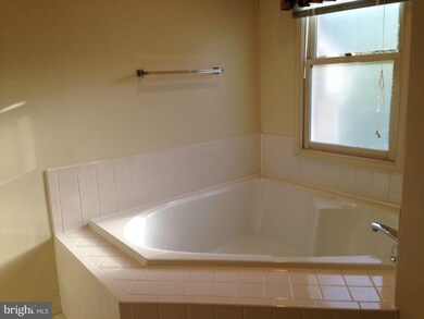 2913 Oakton Crest Place, Vienna, VA 22181 - photo 6