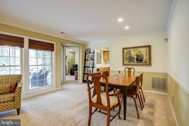 5717 Brewer House Cir unit 101, Rockville, MD 20852 - photo 7