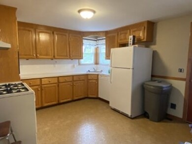122 Hillcrest Rd, Waltham, MA 02451 - photo 3