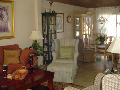 Living/dining room