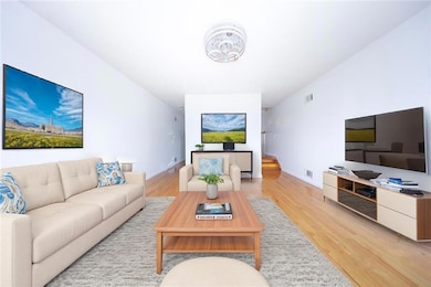 139 Kiswick St, Staten Island, NY 10306 - photo 5