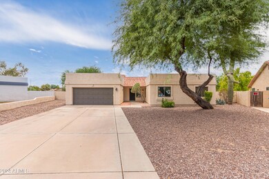 1679 E Whitten St, Chandler, AZ 85225 - photo 3