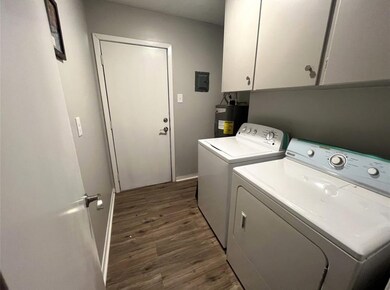 910 Avenue H, Bay City, TX 77414 - photo 6