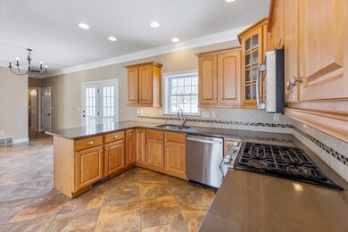 57 Constance St, Bedford, NH 03110 - photo 4