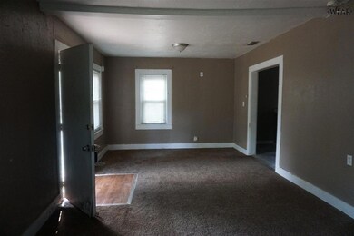 1304 35th St, Wichita Falls, TX 76302 - photo 3