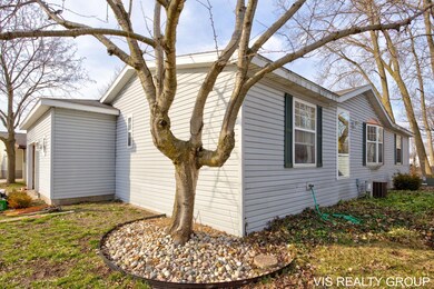 1-web-or-mls-155-e-48th-st