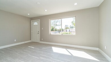 2716 W Echo Ln-6