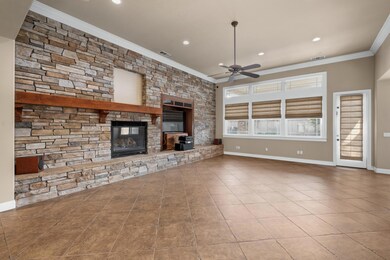 4811 W Vine Ave Visalia CA-print-005-003