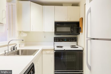 2725 Connecticut Ave NW unit 401, Washington, DC 20008 - photo 7