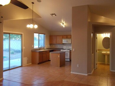 Eat - In- Kitchen
