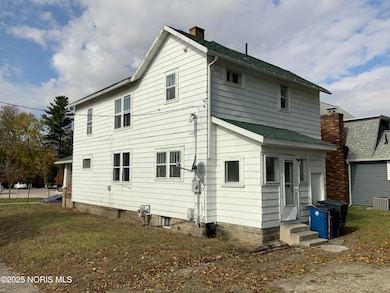 157 S Grove St, Bowling Green, OH 43402 - photo 3