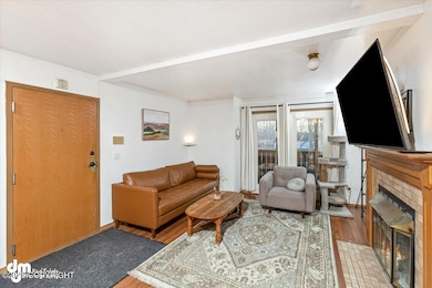 05-IMG_1429_Living Room_SSW