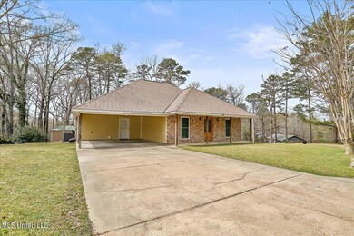 03-103 Camelia Cir